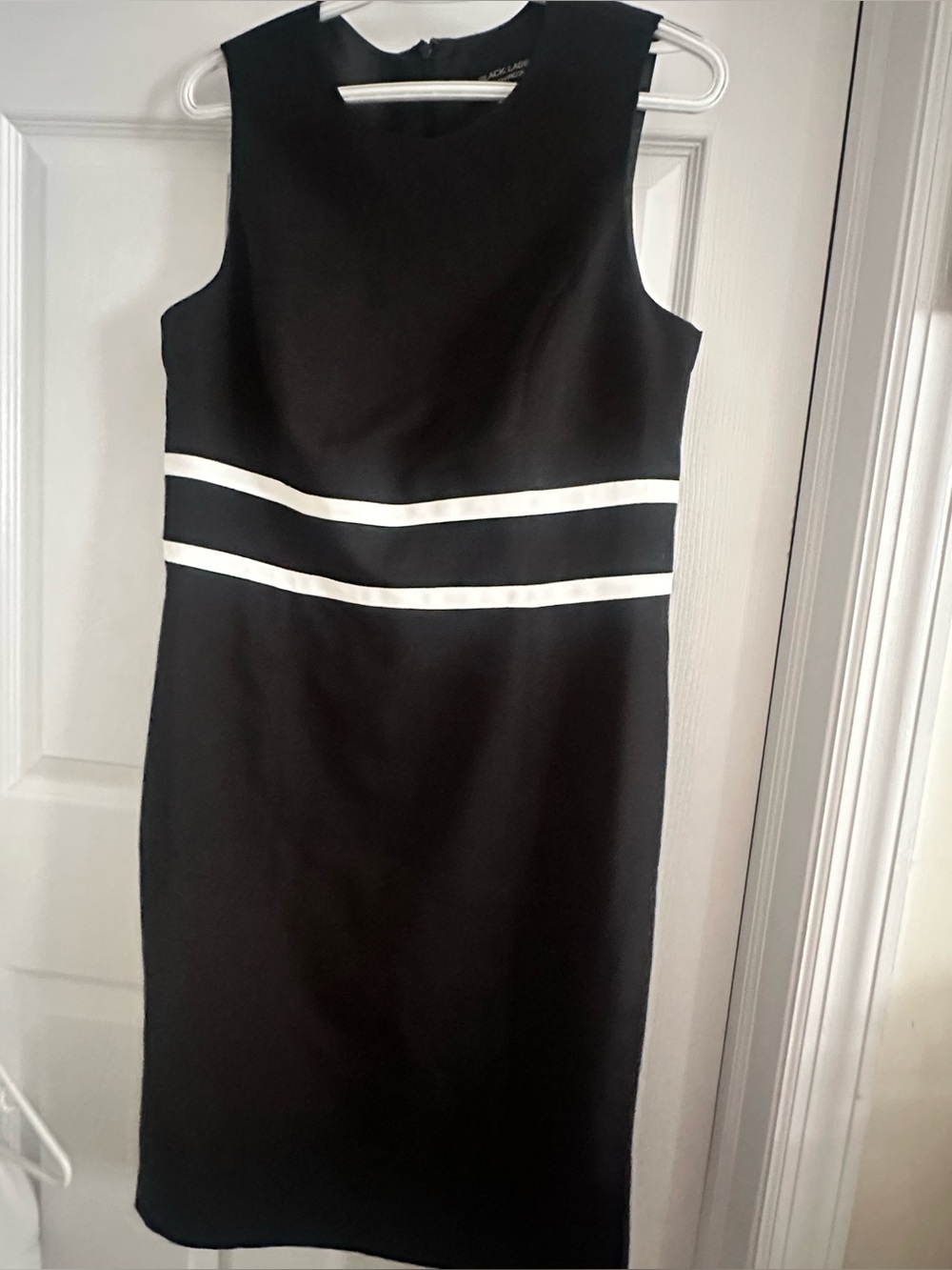Women Black Label Evan Piccone sheath dress